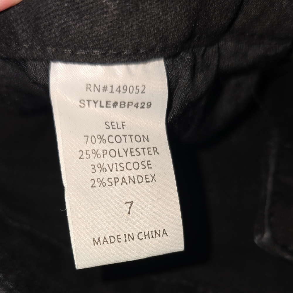 Fashion Nova Black Distressed Women's Jeans - Picture 11 of 14
